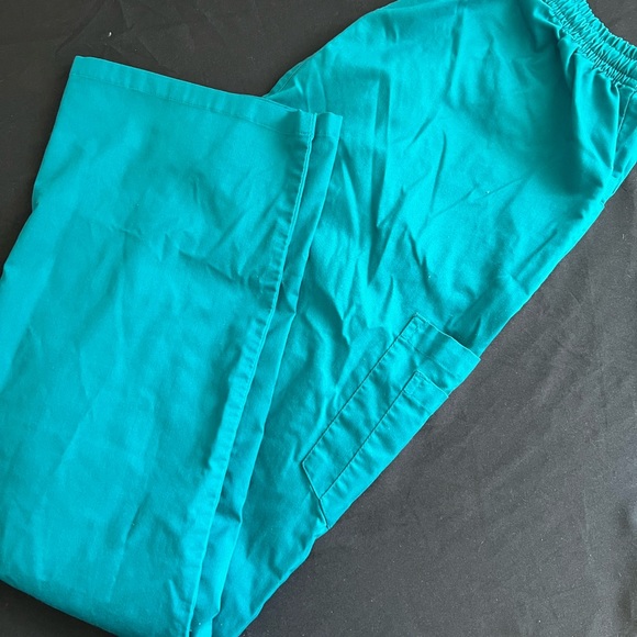 Scrub bundle size medium - Picture 2 of 7